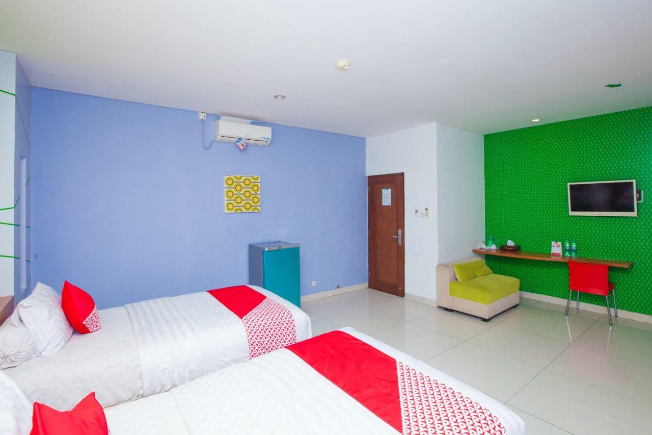 Oyo 340 Cleo Guest House Hotel Bandung